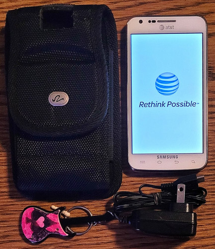 Samsung galaxy skyrocket - samsung, s2